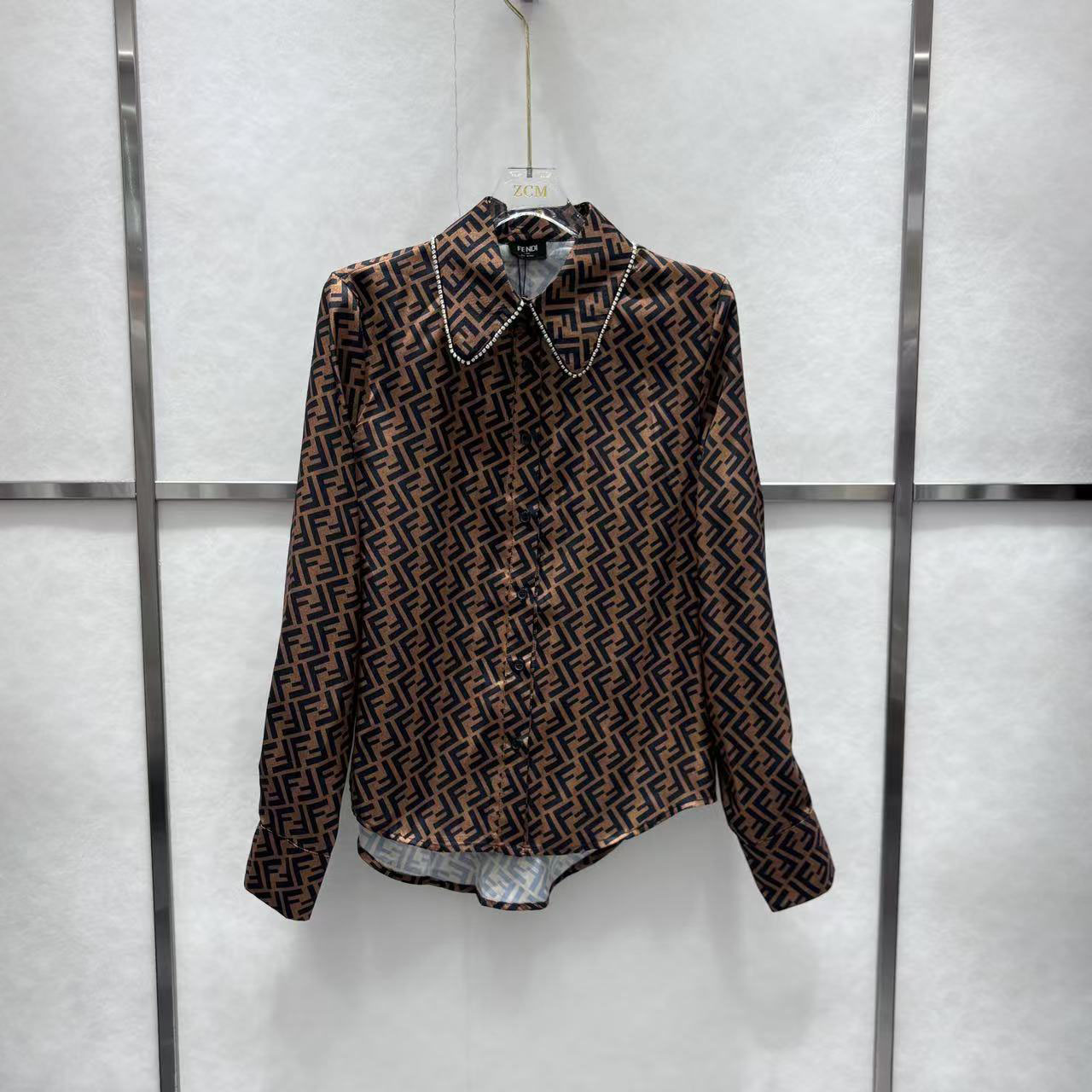 FD Rhinestone Double F Letter Top V380126