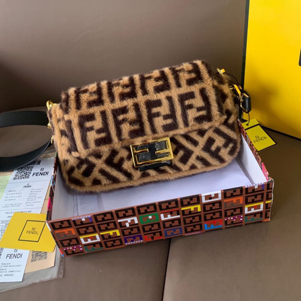 FD Fashion Plush Women's Shoulder Bag V380114