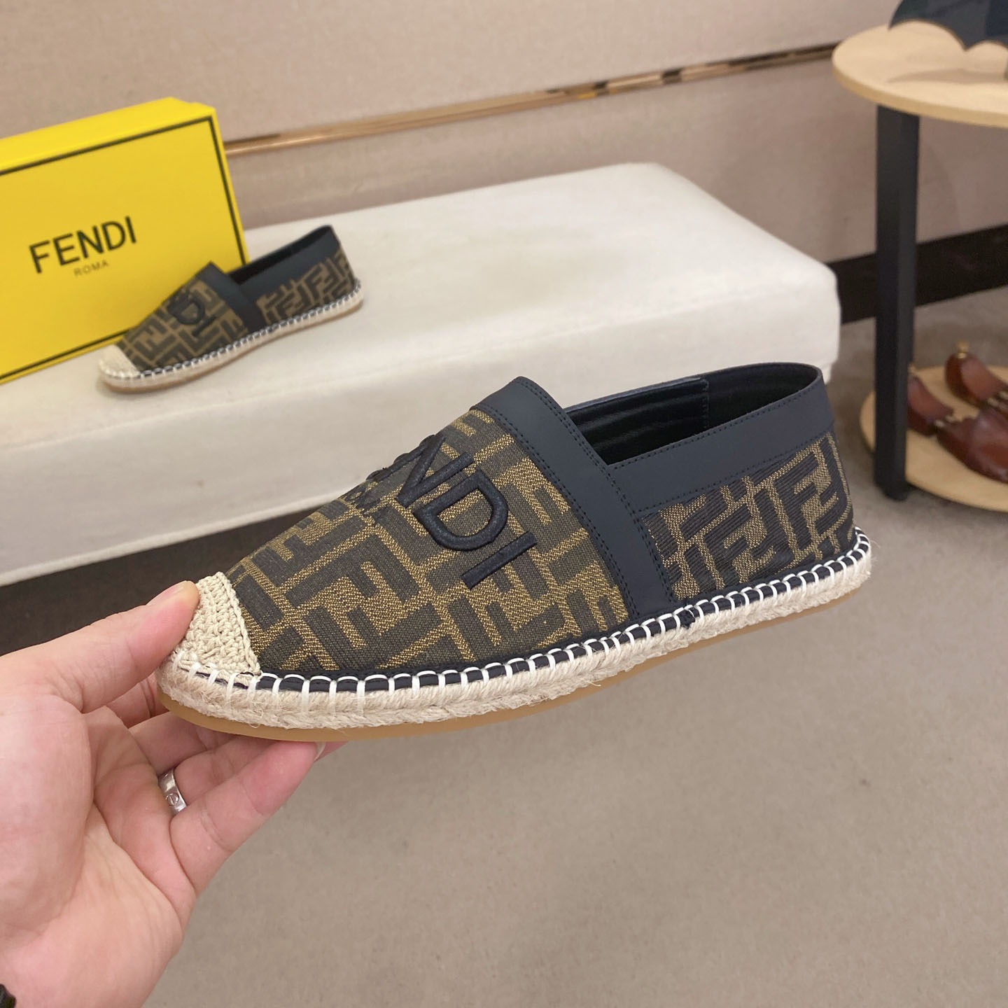 FD New Men's Slip-On V380127