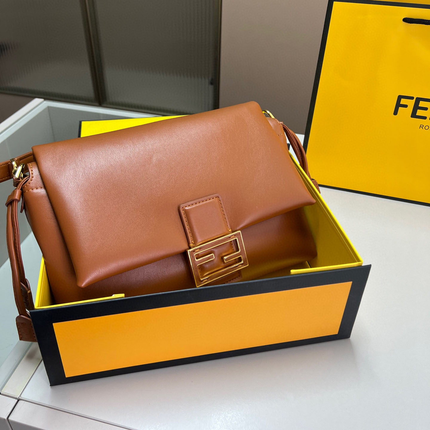 FD Enamel Buckle Handbag/Crossbody Bag V380105