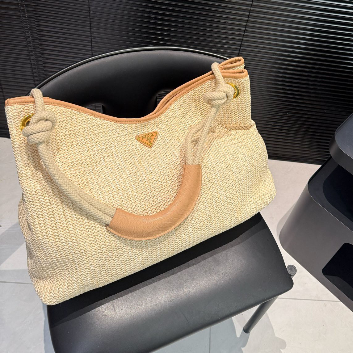 PRA Large Woven Tote Bag V400807