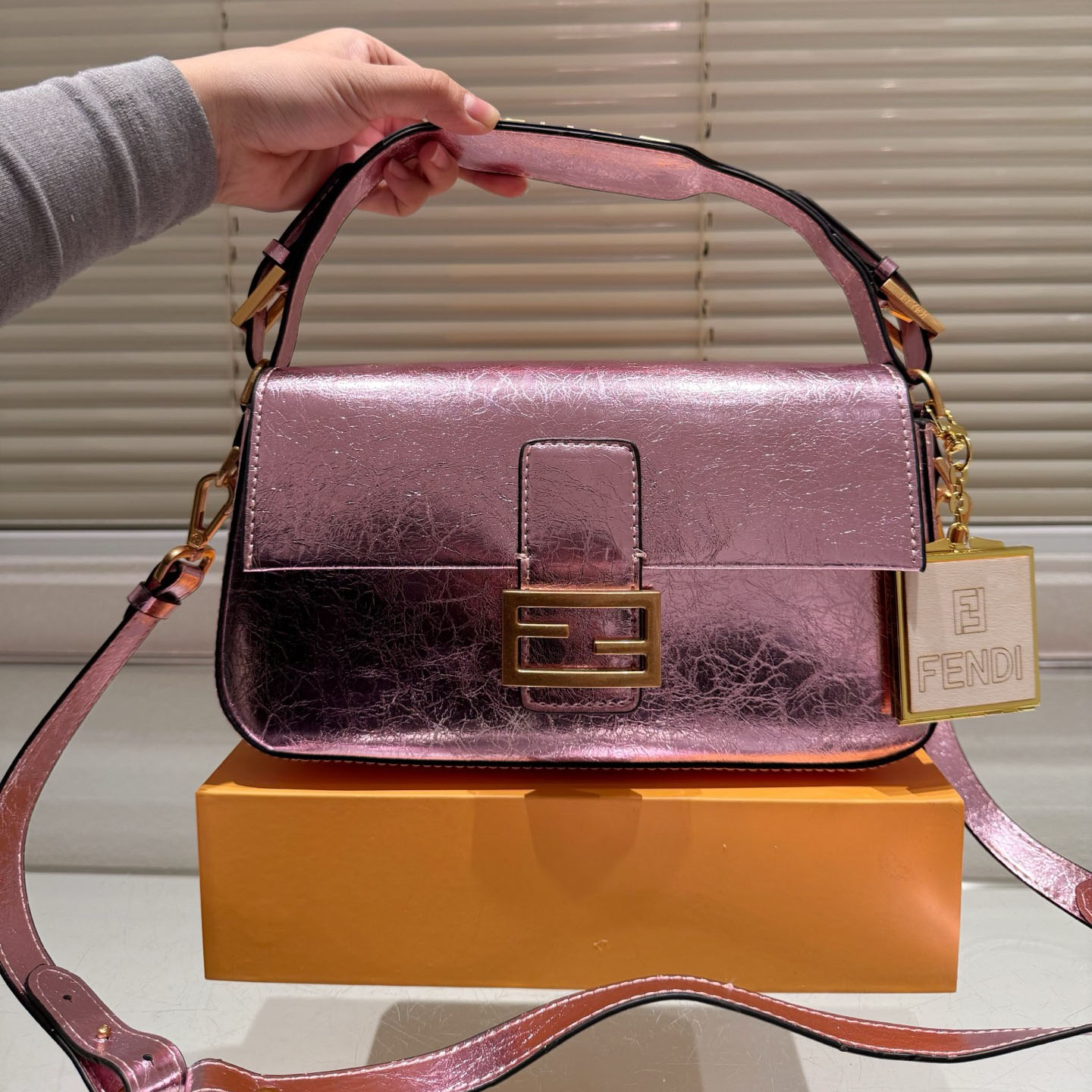 FD Fashion Women Shoulder Bags V380103