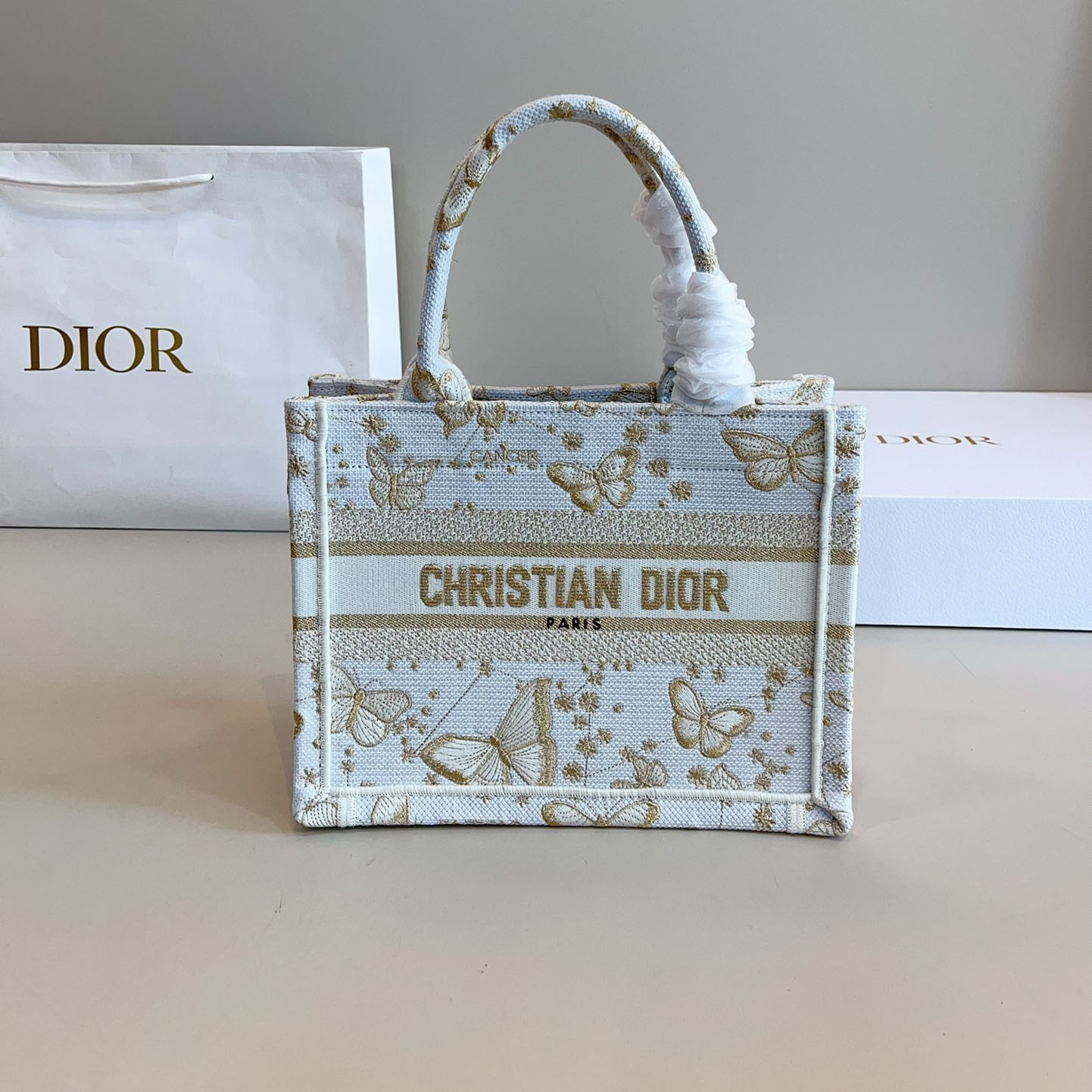 DOR 25 Book Tote BV240506