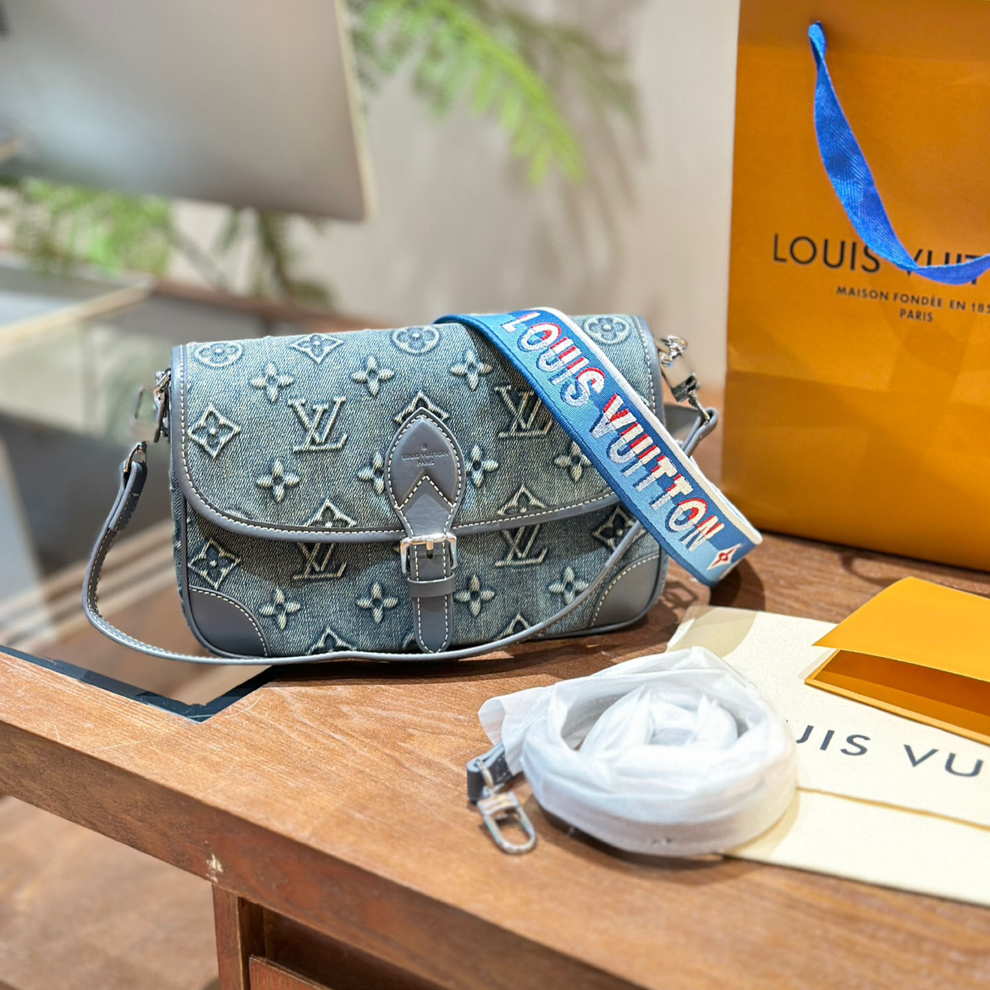 LV Fashion Shoulder Bag V1615