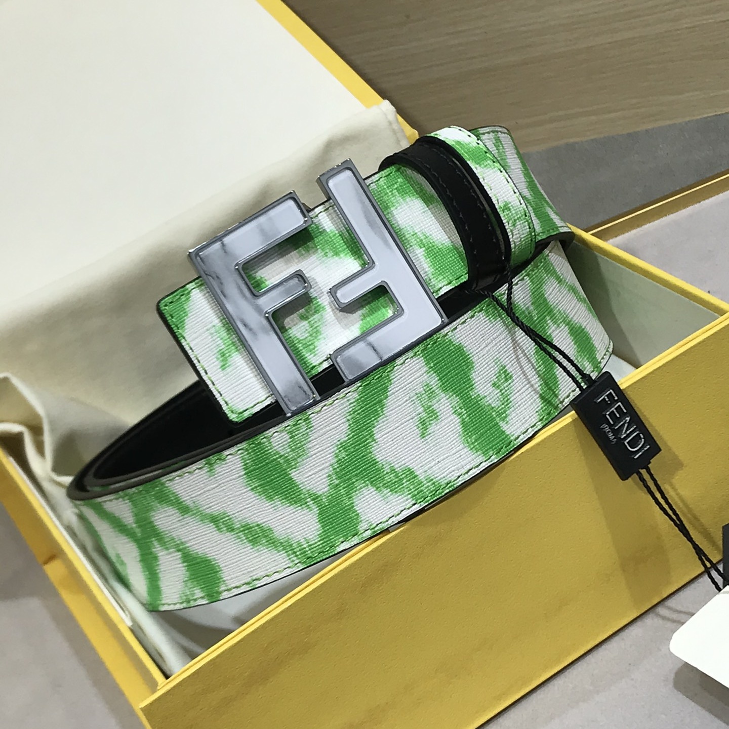 FD Acrylic F Rivet  Logo Buckle Belt YV24052108