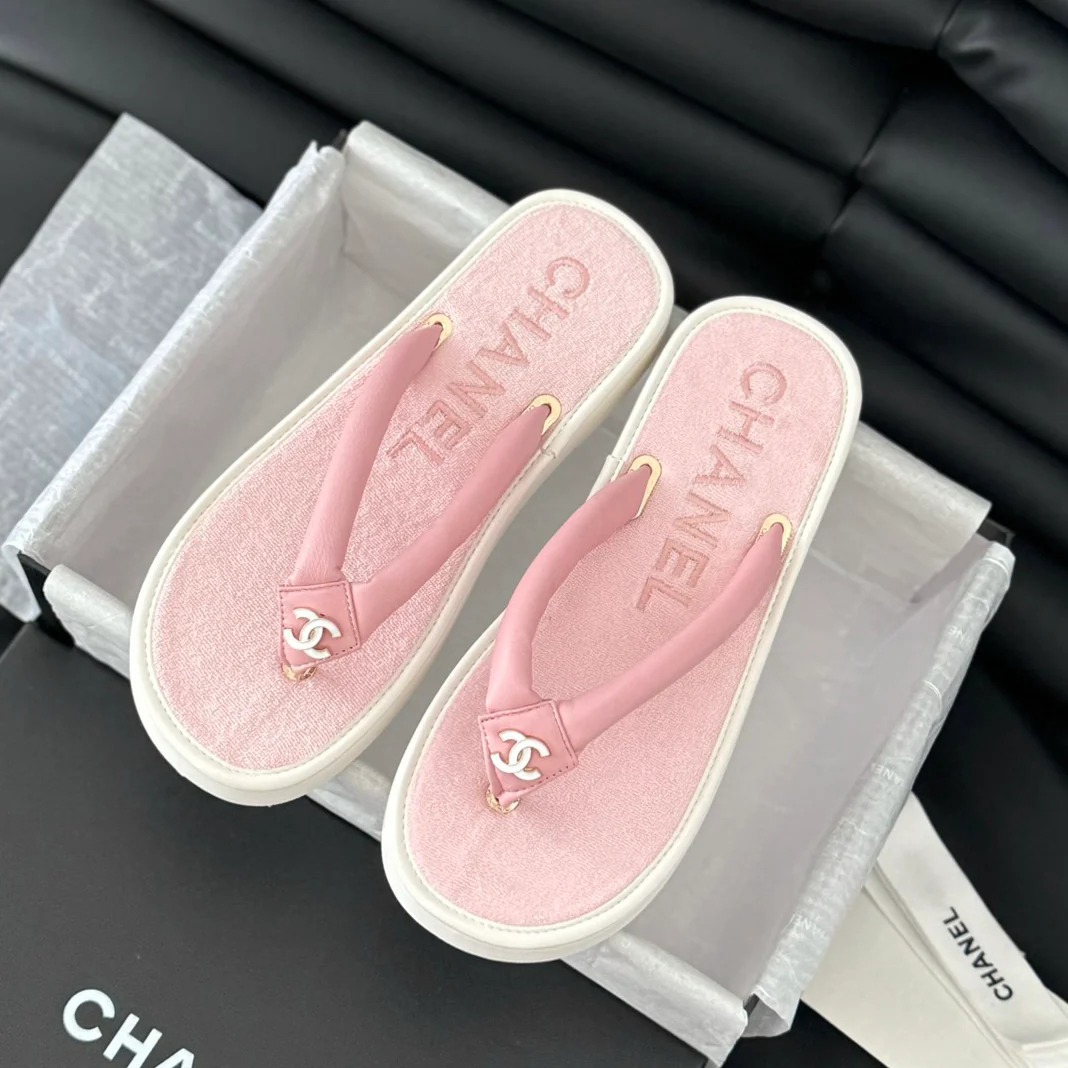 CH Fashion Velvet Platform Slippers F24080402