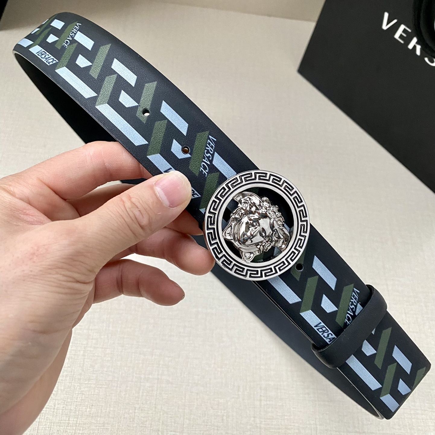 VS Men's Medusa hardware buckle leather belt  YV24052102