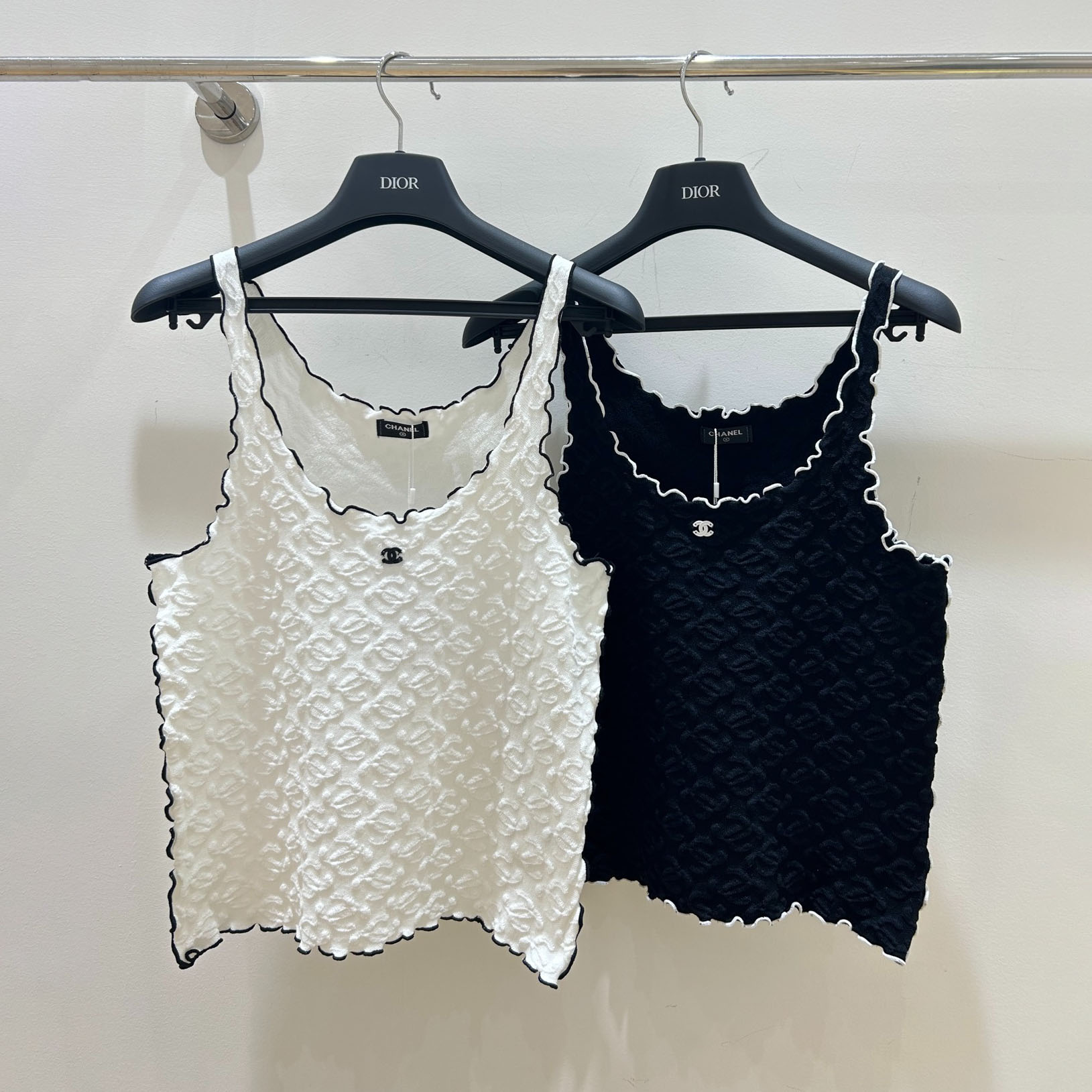 CH Fashion knitted sleeveless vest F24080303