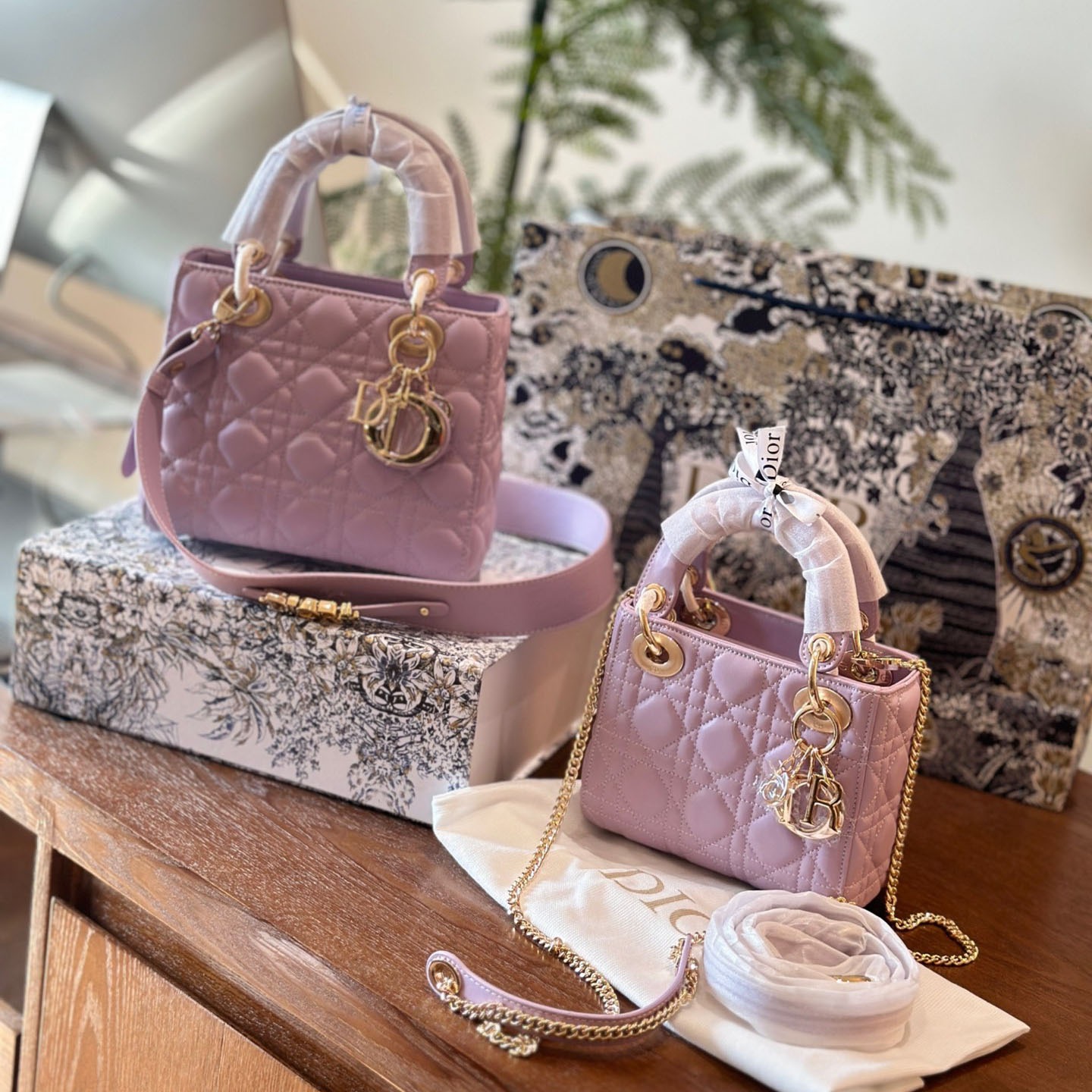 CD Romantic Purple Fashion Handbag Z24081105