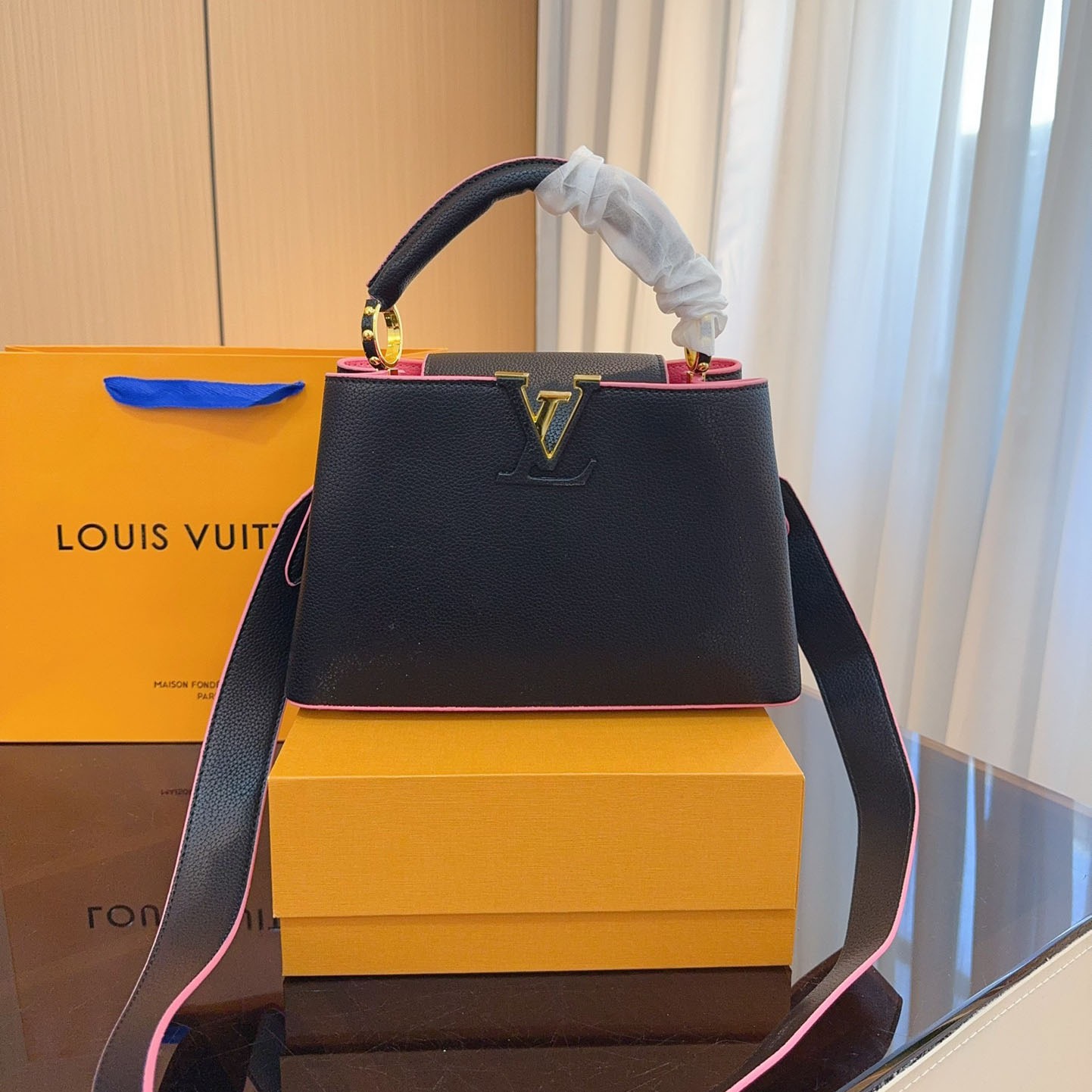 LV Capucines Handbag Z24081202