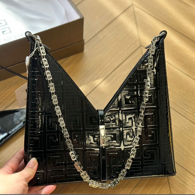 GV Classic Chain Bag F24080604