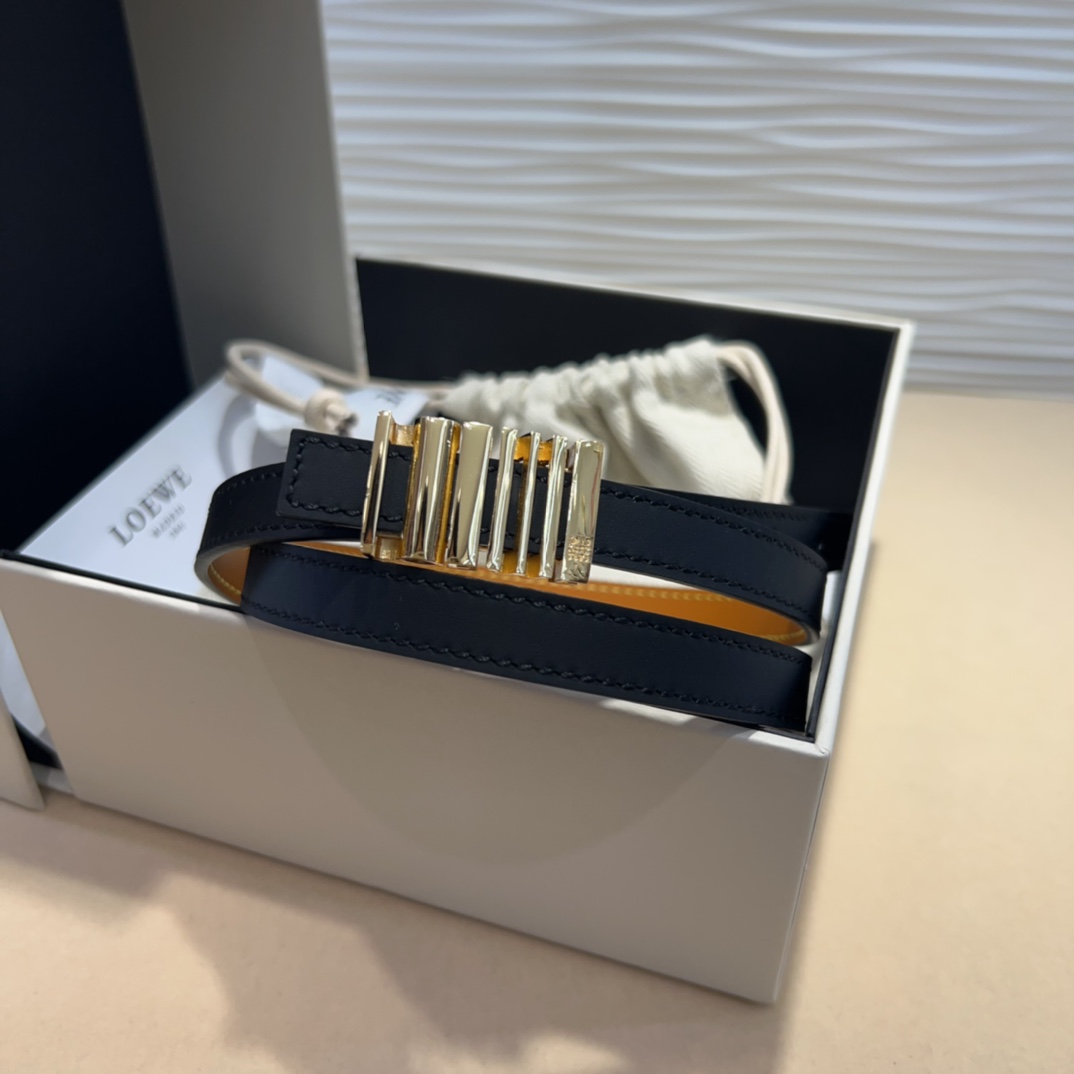 LOE Women's Metal  logo cowhide Belt 1.5cm  YV24052213