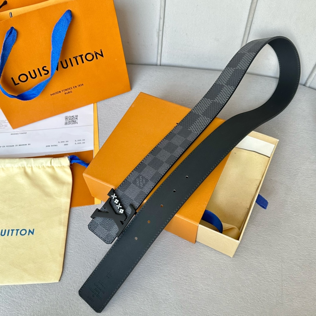 LV  Double-sided Reversible  Classic Checkerboard Print Logo Buckle  men's belt YV24052205