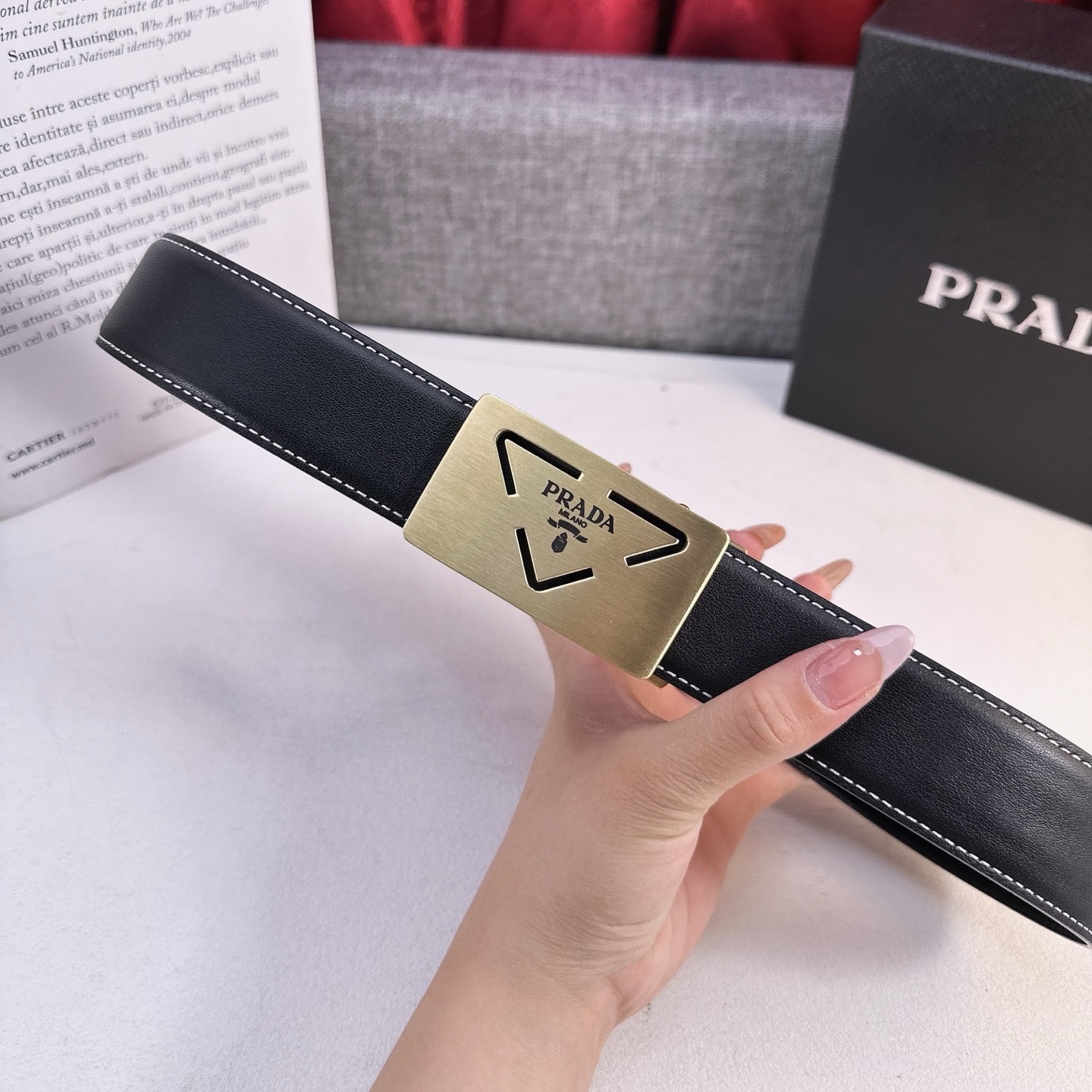 PRA Automatically logo buckled top-grain calfskin men's belt YV24052202