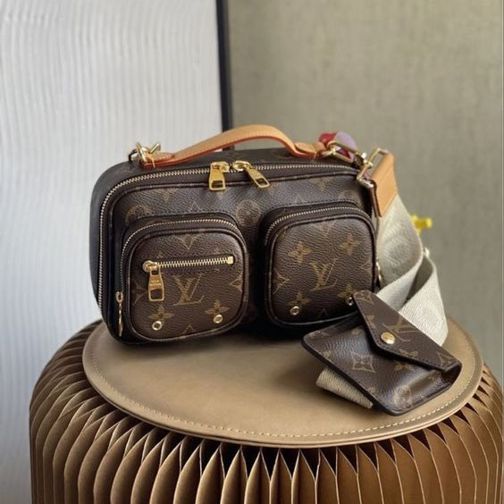LV  Classic Fashion Shoulder Bag MC24092202