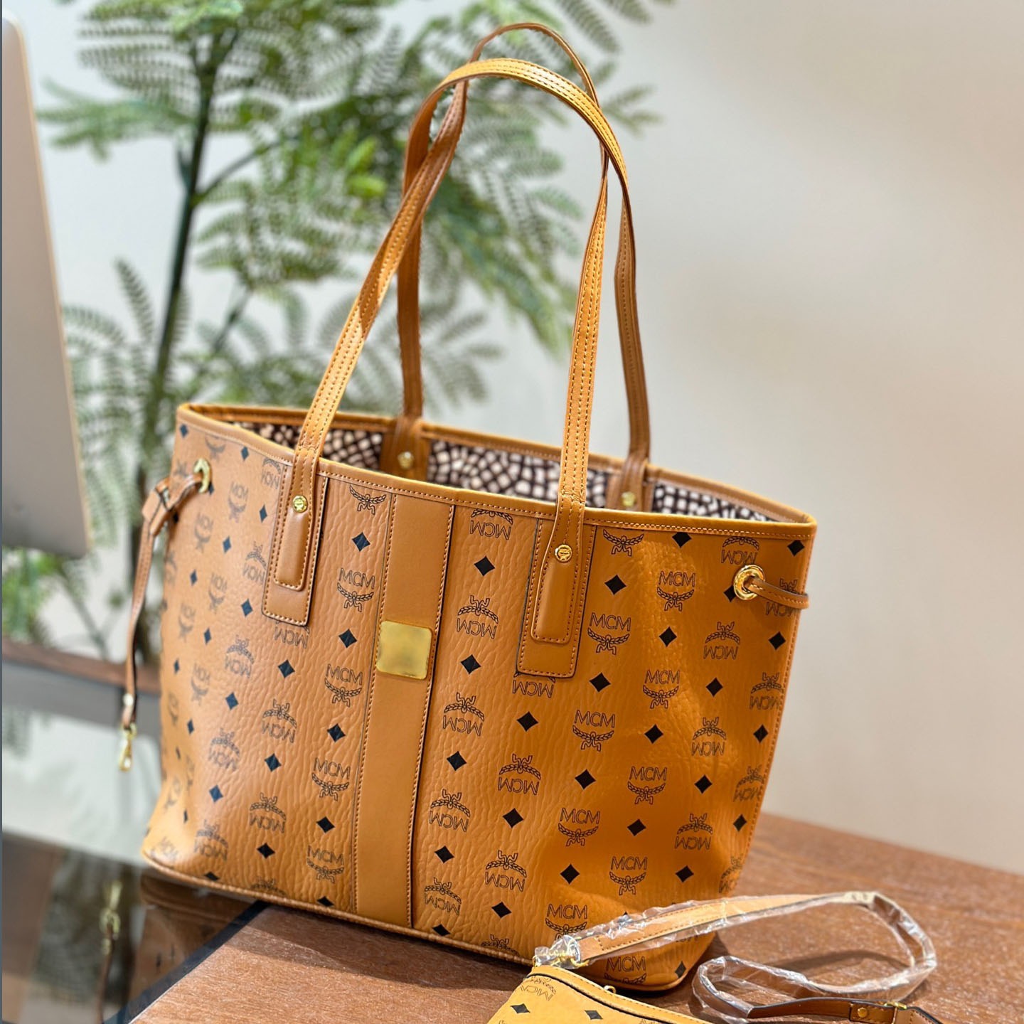 MCM Classic Large Tote MC24092103