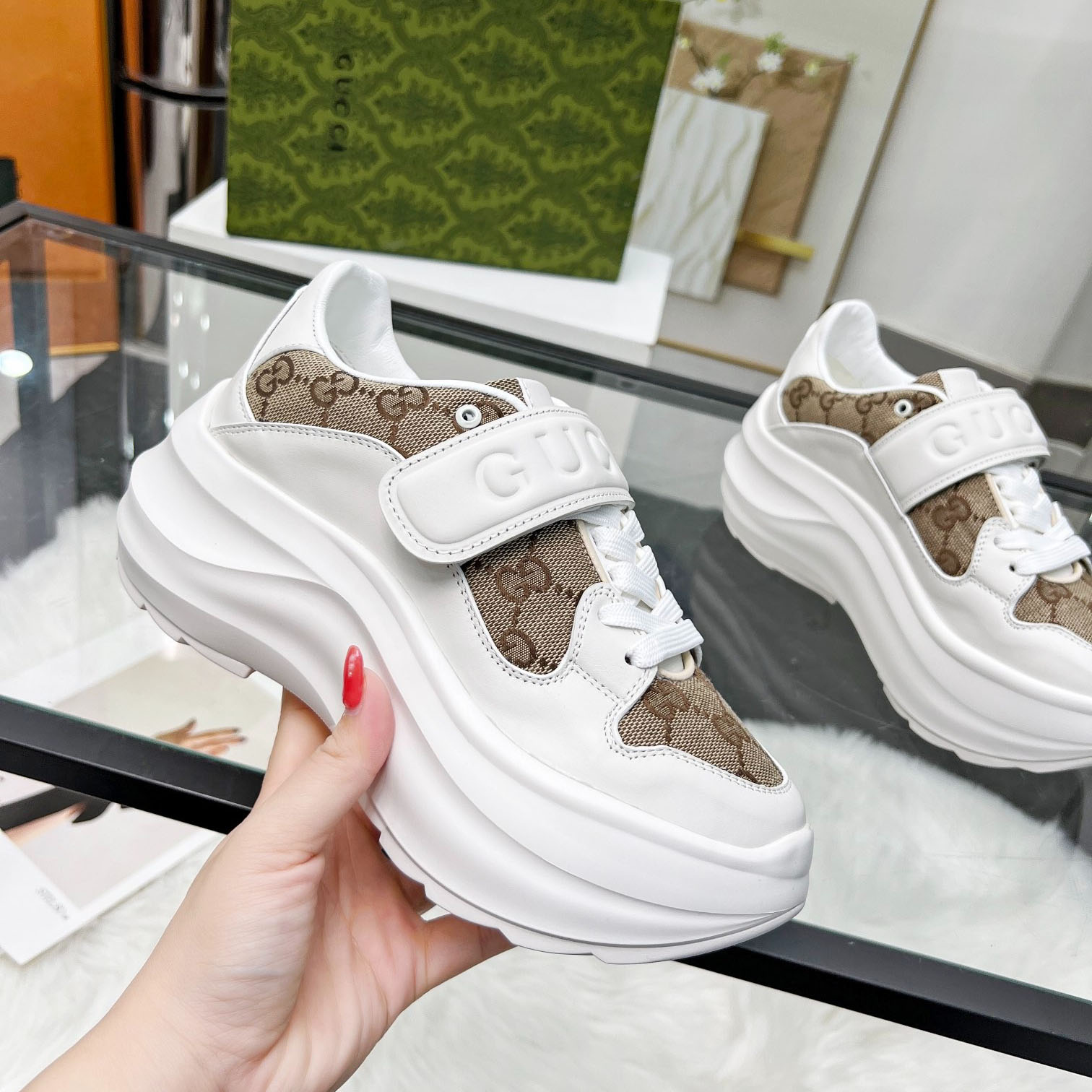 GG Classic Platform Velcro Sneakers ST250216