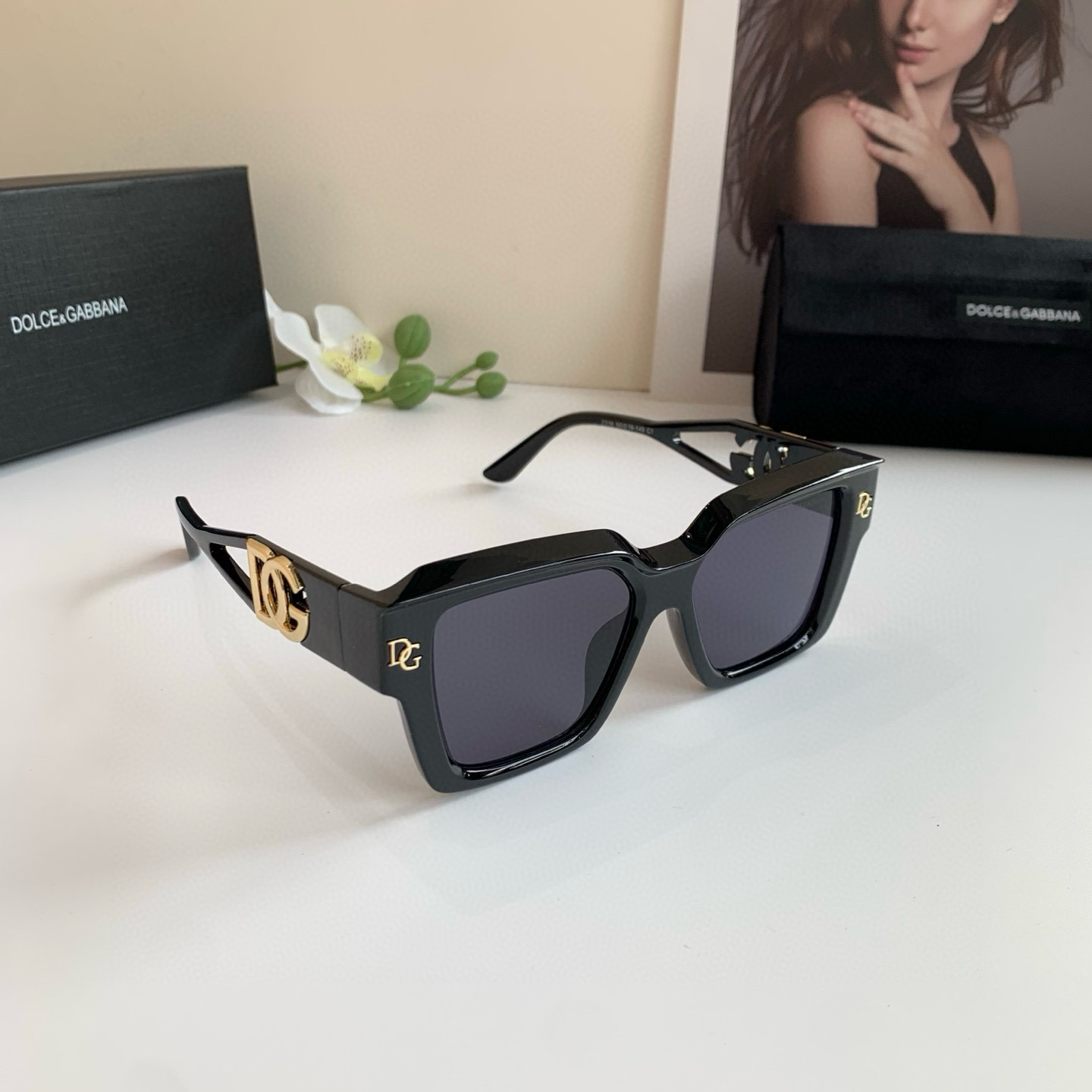 D&G  New stylish internet-famous large-frame sunglasses  YV24052315