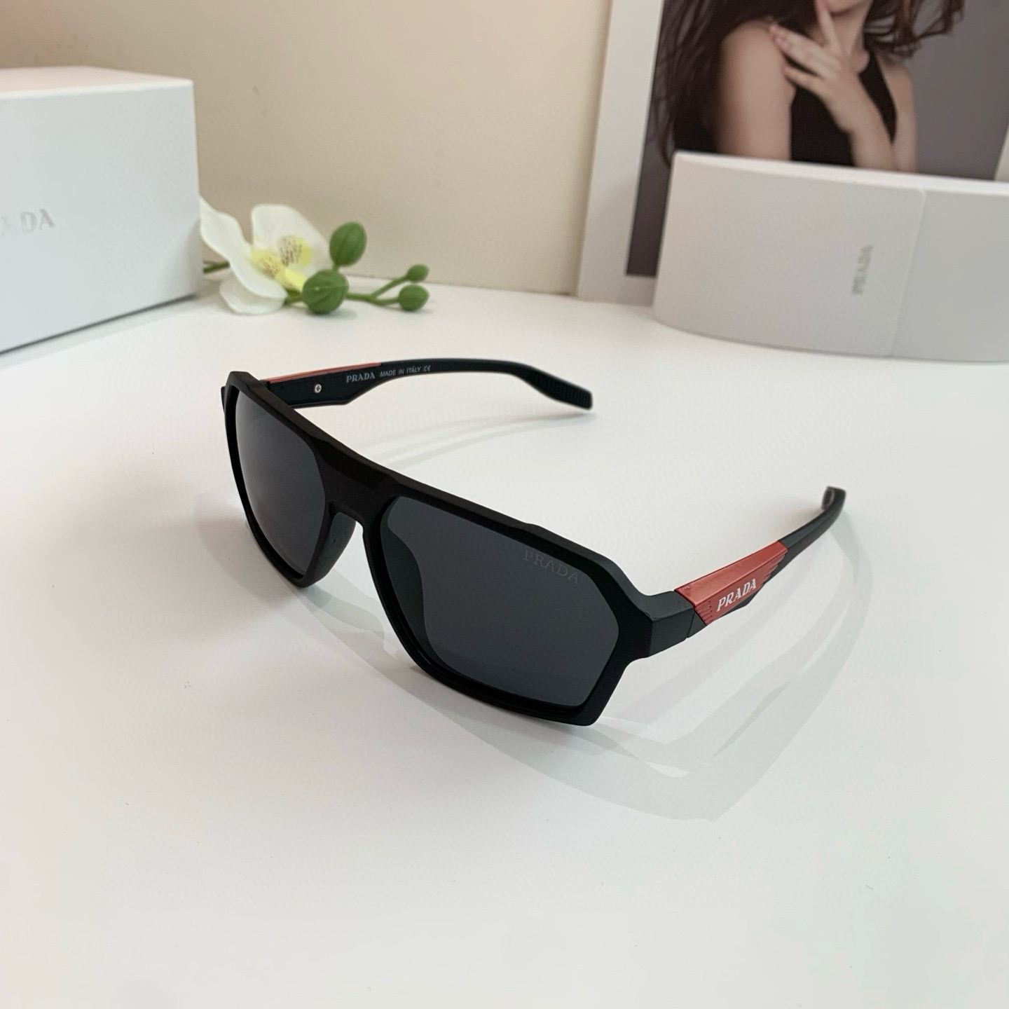 PRA  Celeb-inspired casual square sunglasses  YV24052316