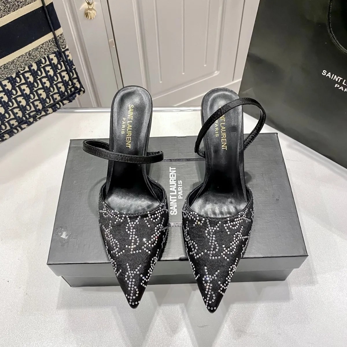 YSL Fashionable Ladies Pointed High Heels ST25041526