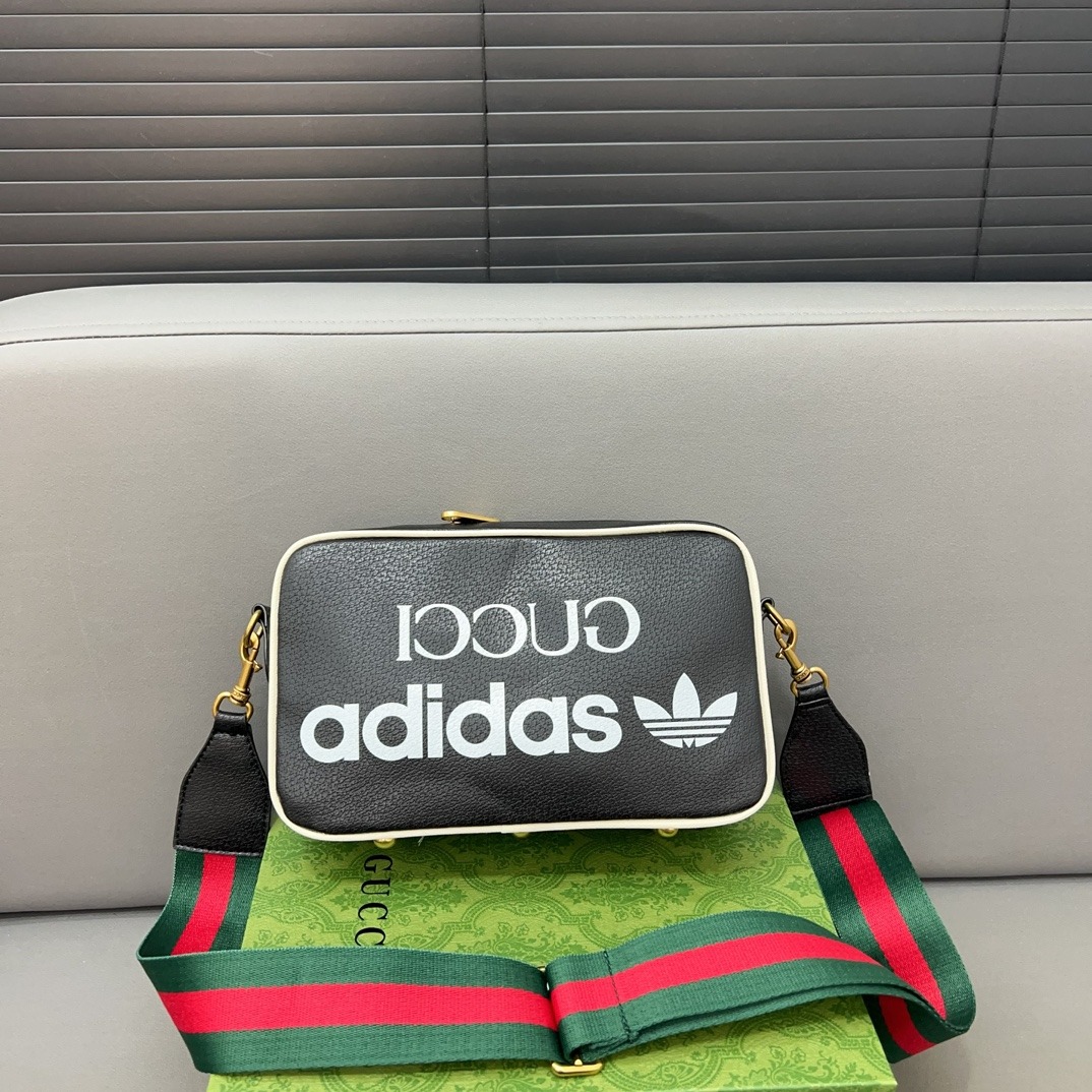 GG Co-branded crossbody bag  TE250307