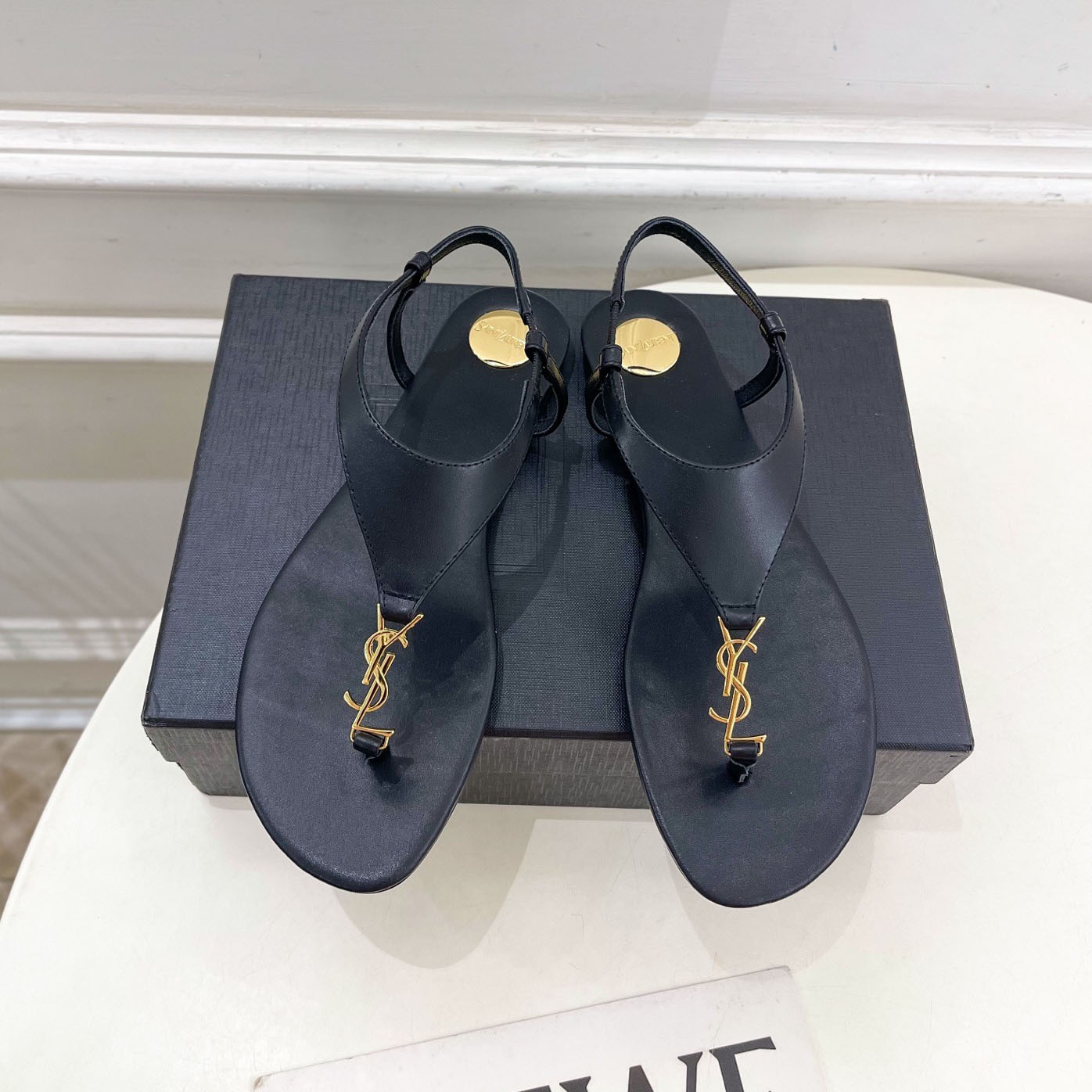 YSL Fashion Flip-flops ST25041530
