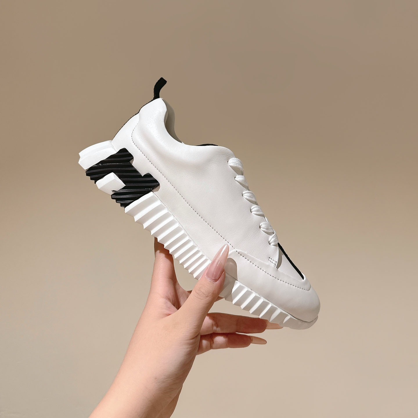 HM Bouncing Sneaker SGM250217