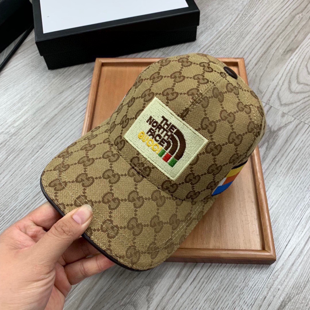 GG Co-branded fashion baseball cap TE250479