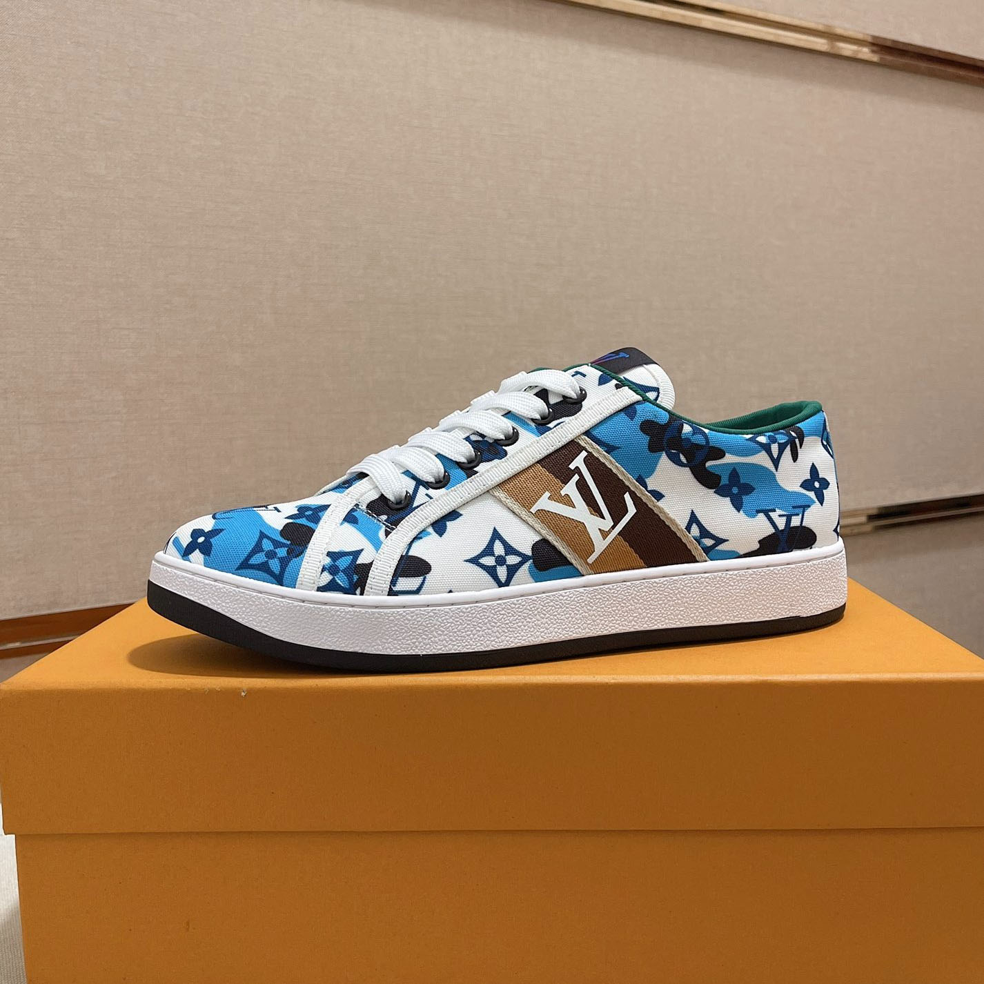 LV Sky Blue Casual Sports Shoes TE250404