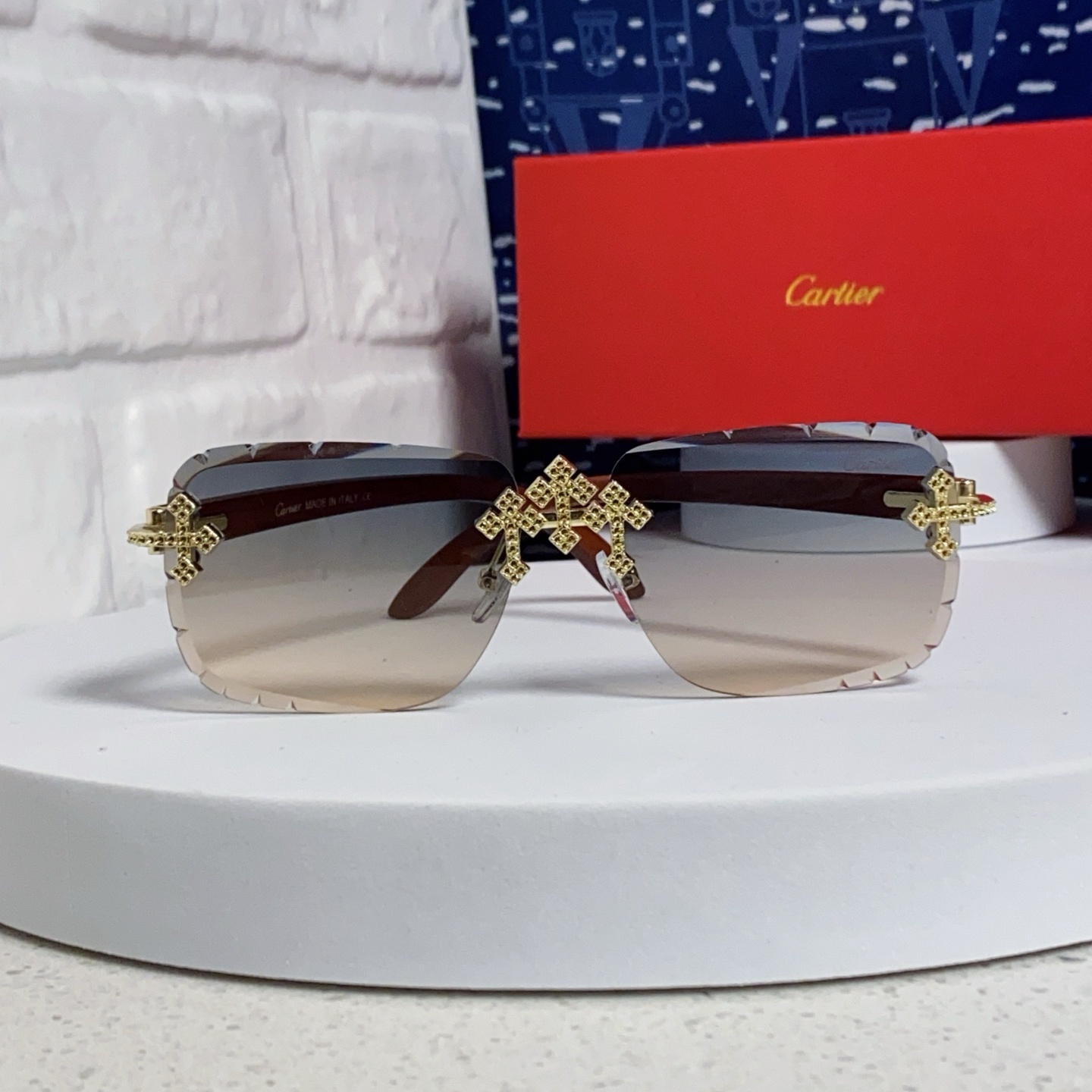 CAR New Diamond-Embellished Frameless Wooden Temple Sunglasses YV240526010