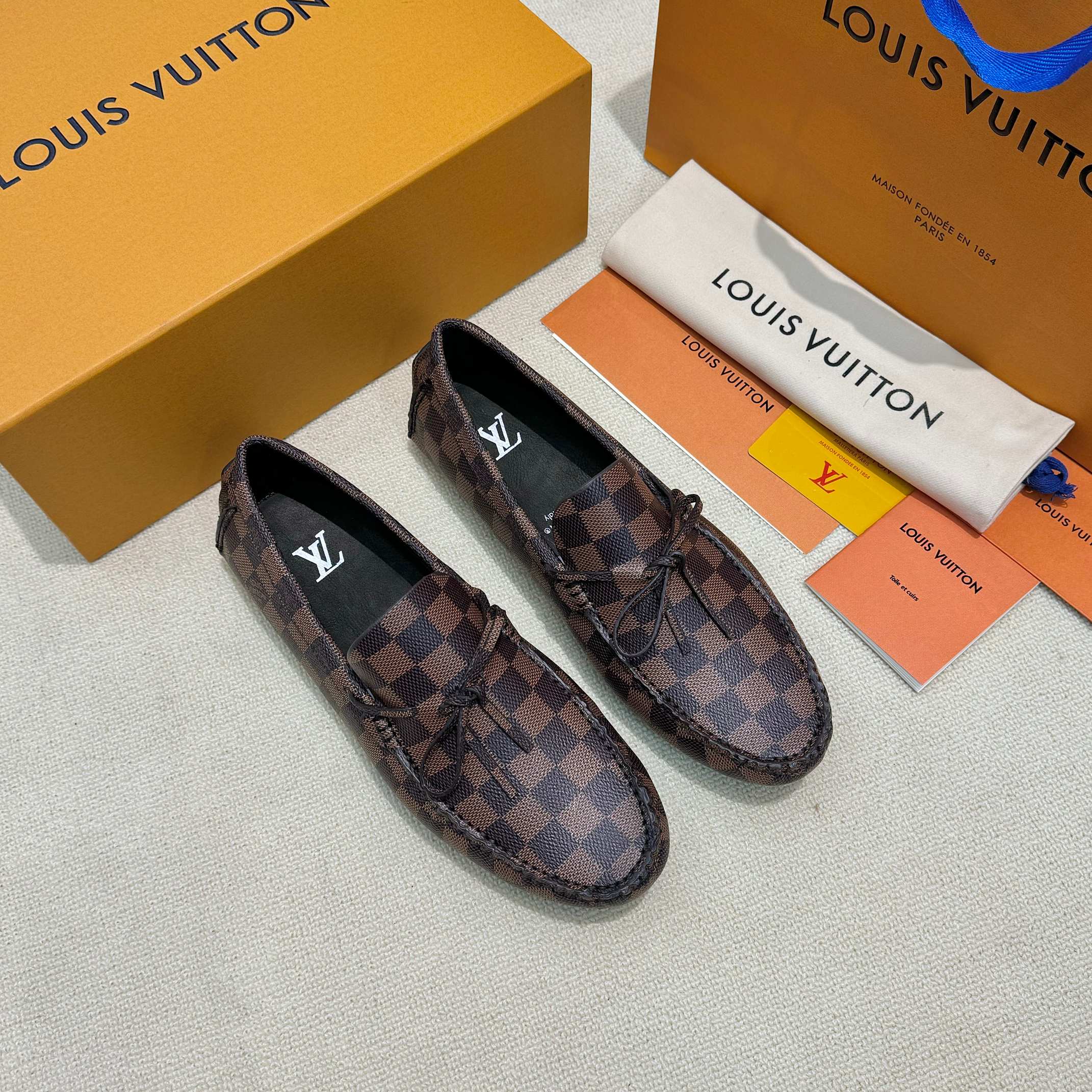 LV Driver  Moccasin TE250497