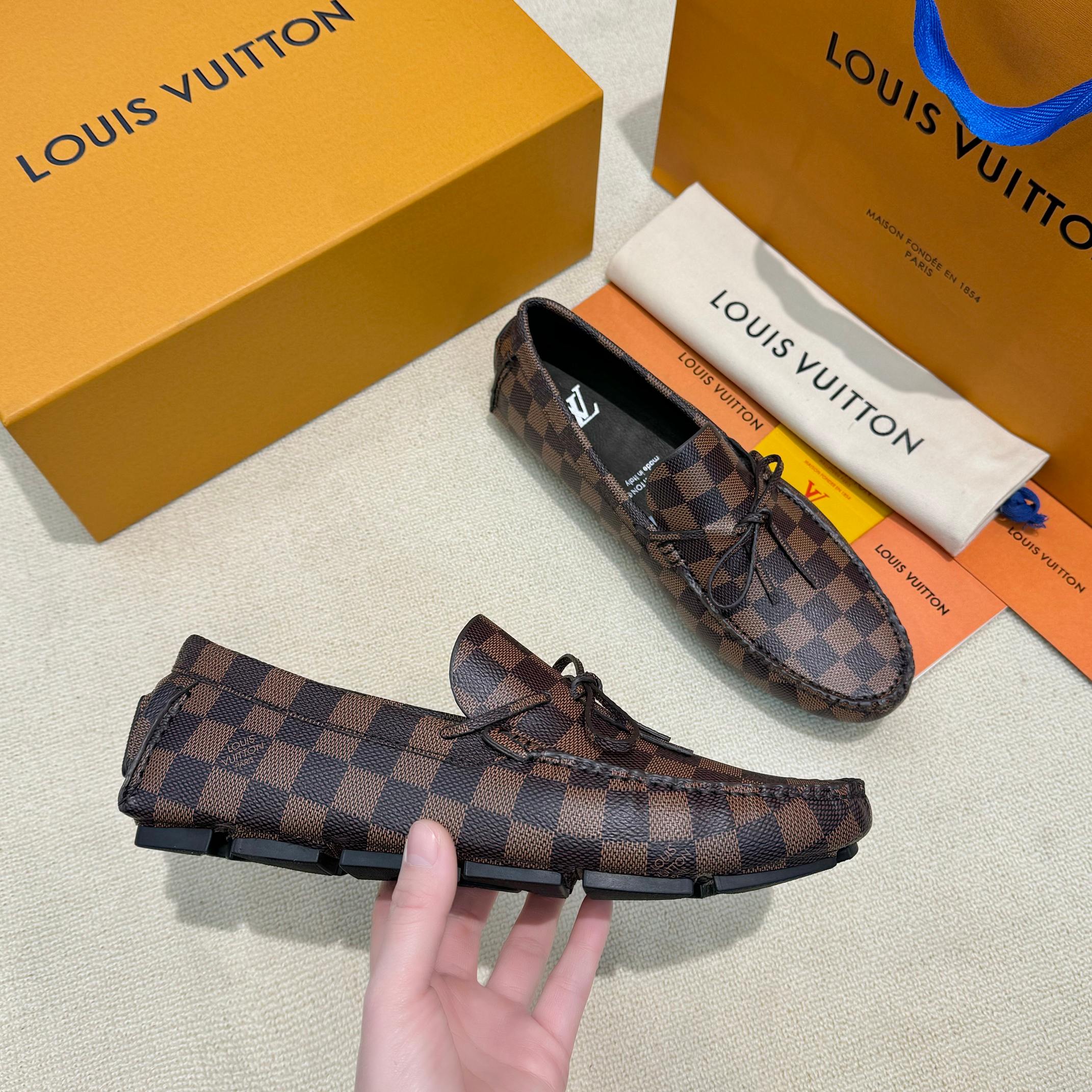 LV Driver  Moccasin TE250497