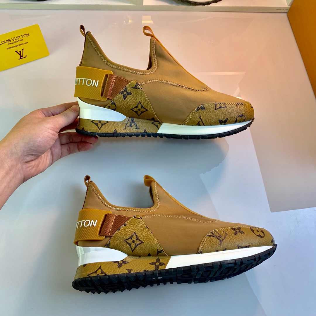 LV Runner Stylish Sneakers ED240404