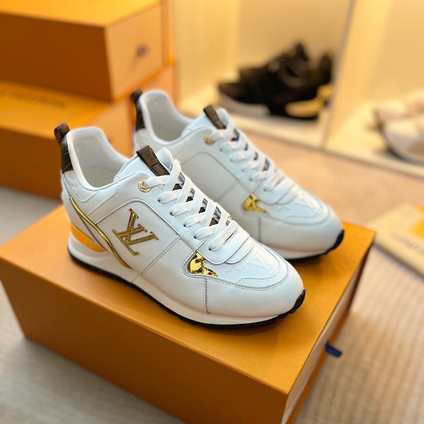 LV Run Away Series Monogram Sneakers ED240403