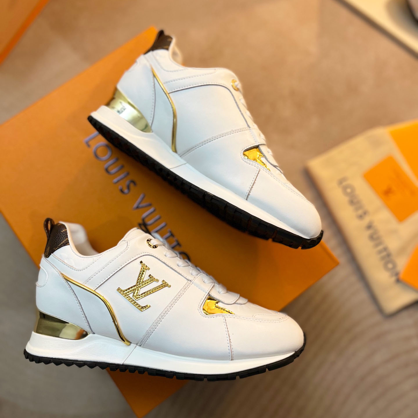 LV Run Away Series Monogram Sneakers ED240403