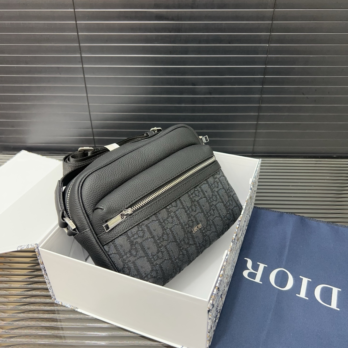 CD Sling Bag VK250405