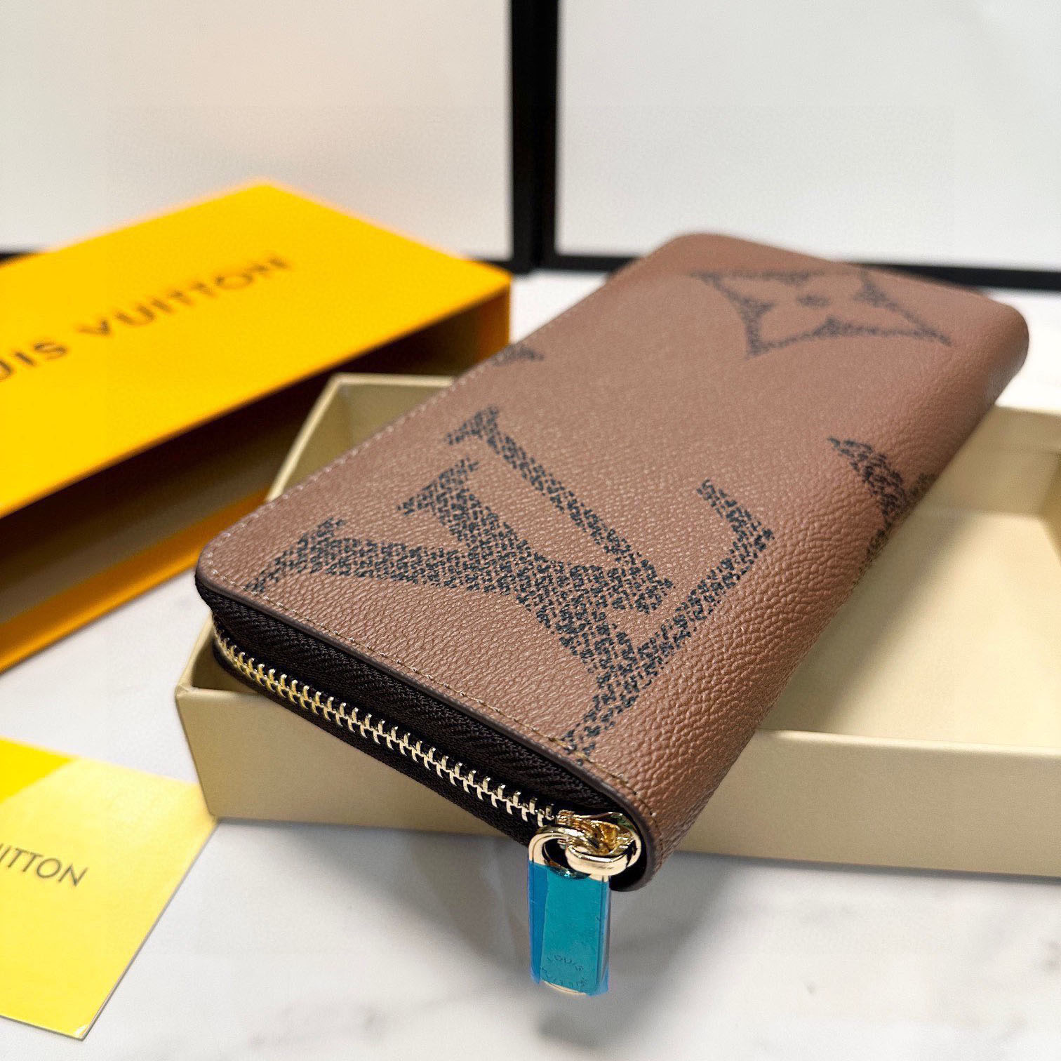 LV Brown Fashion Long Wallet VK250419