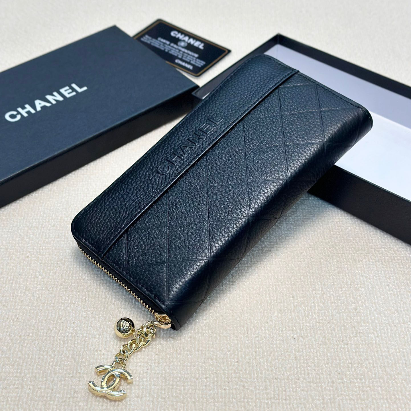 CH Stylish Long Wallet STZB250405