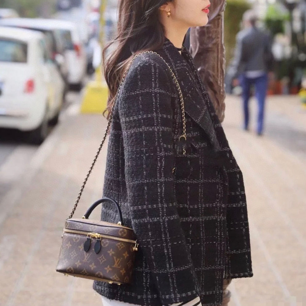 LV Vanity Cosmetic Bag STZB250412