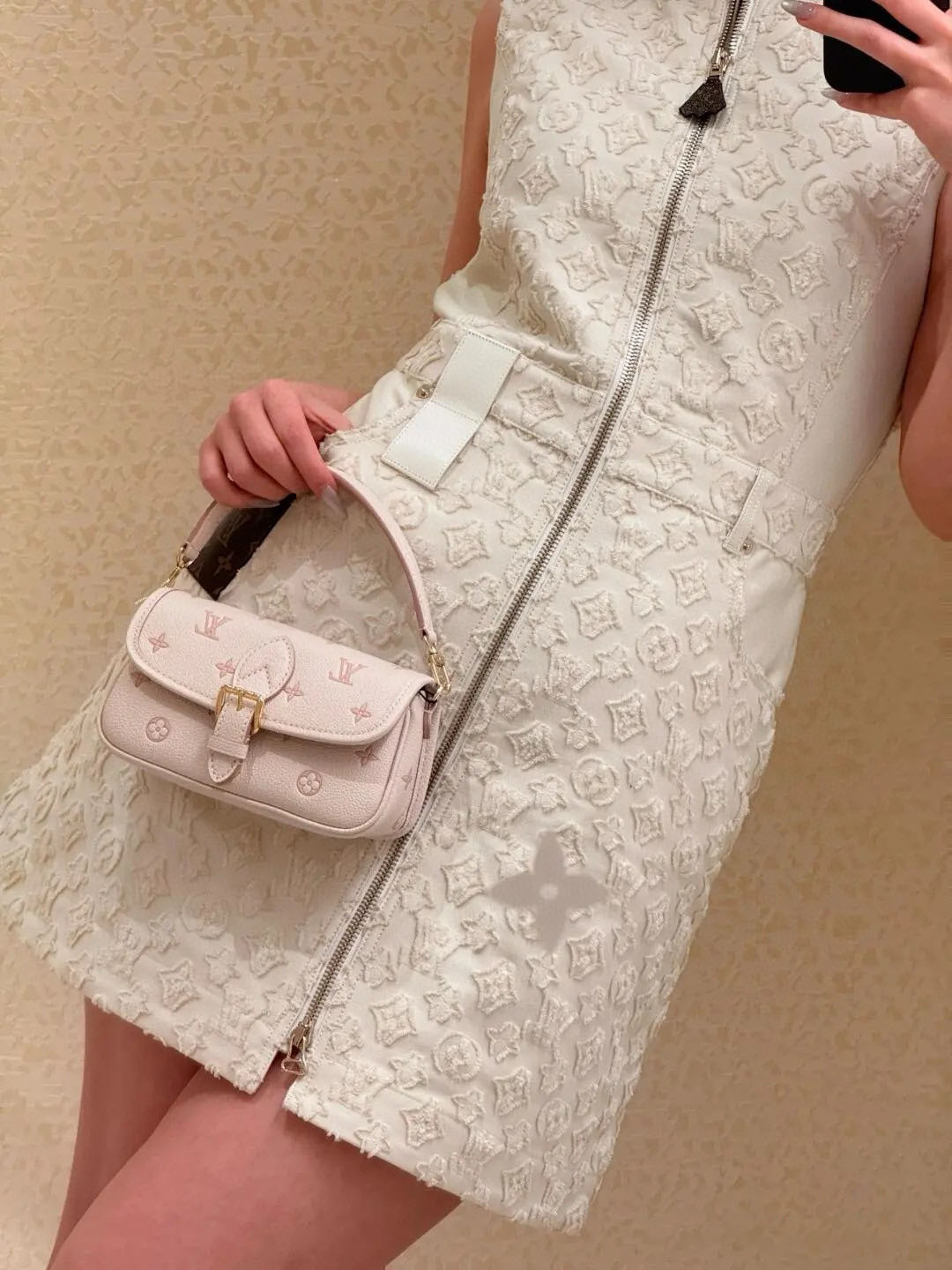 LV Nano Diane Mini ShoulderSTZB250420