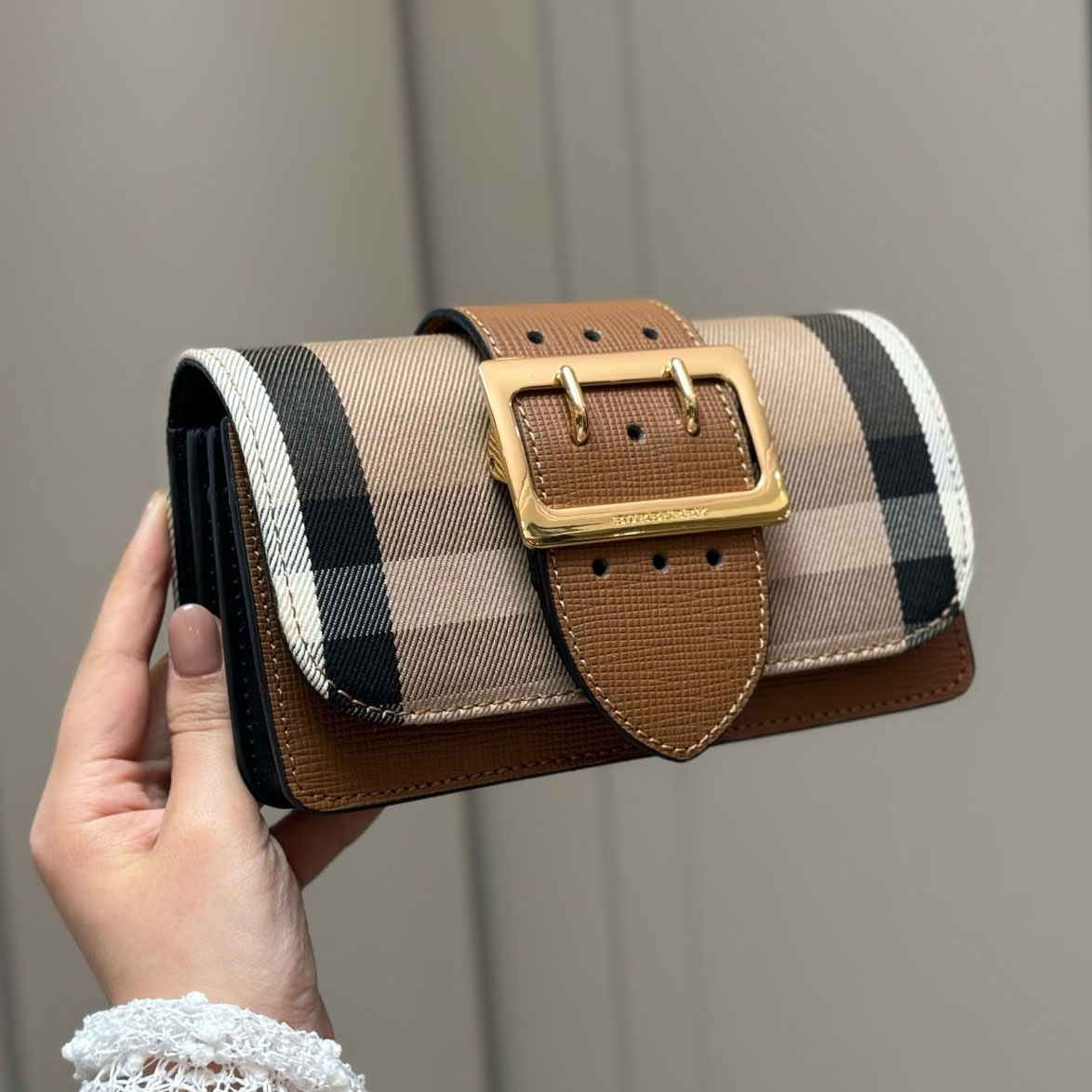 BUR Flap Buckle Bag BV250404