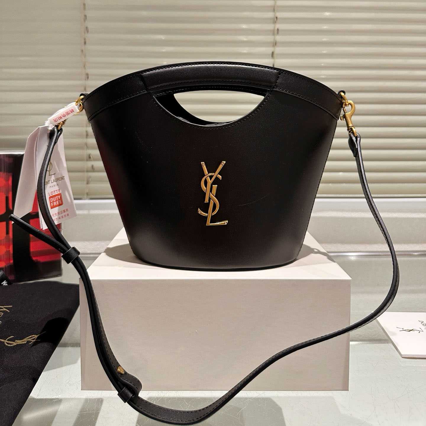 YSL Fan-Shaped Hand Bag STZB250436