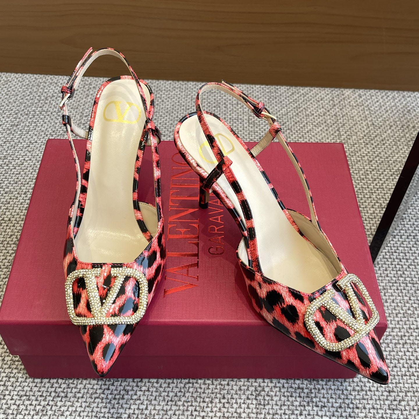 VT Fashionable Ladies' High Heels GDJ250414