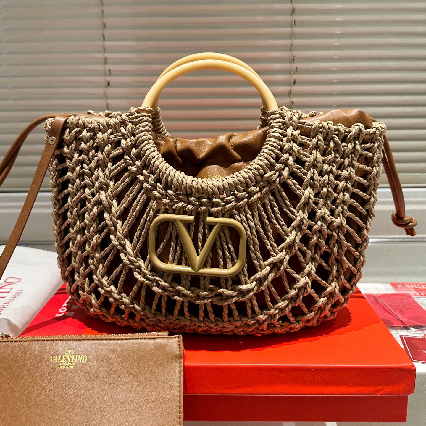 VT Classic Straw Tote GDJ250401