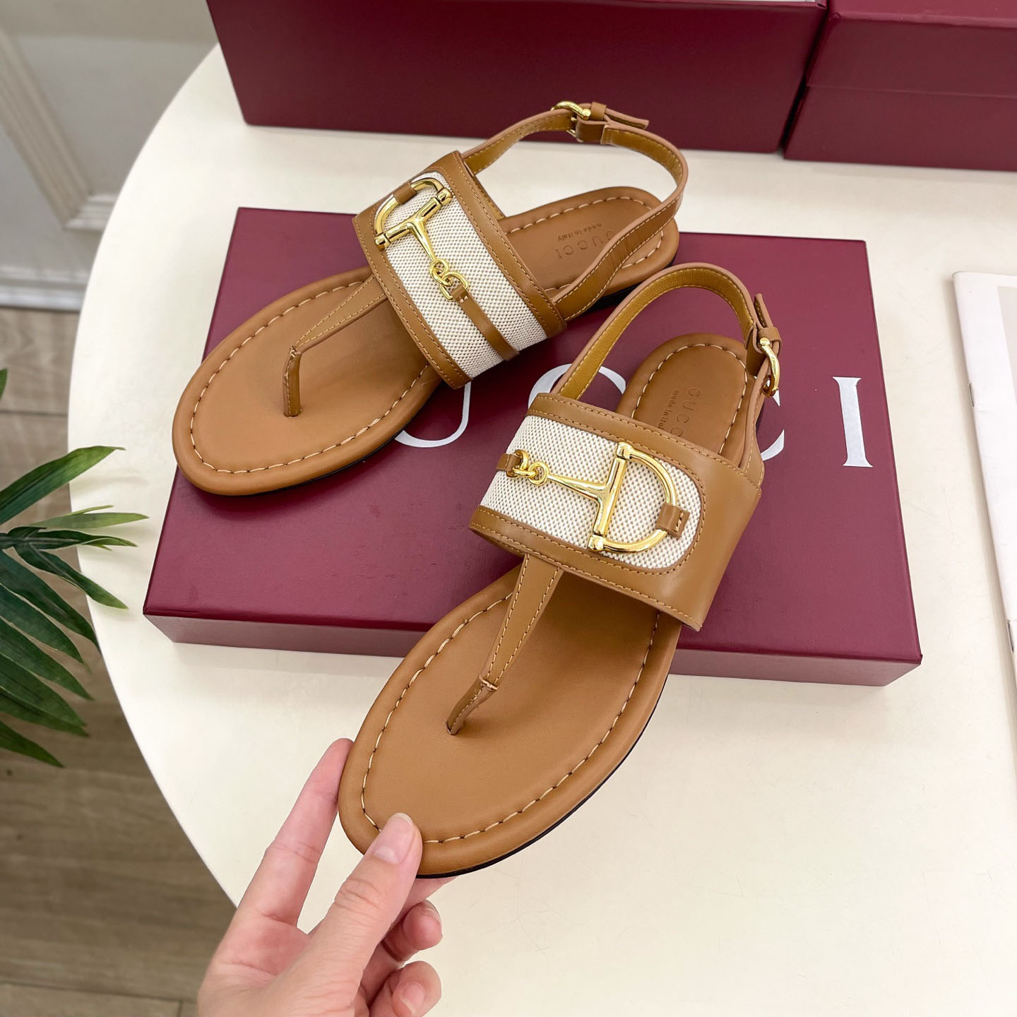 GG Classic D-Horsebit Toe-Thong Slides GDJ250418