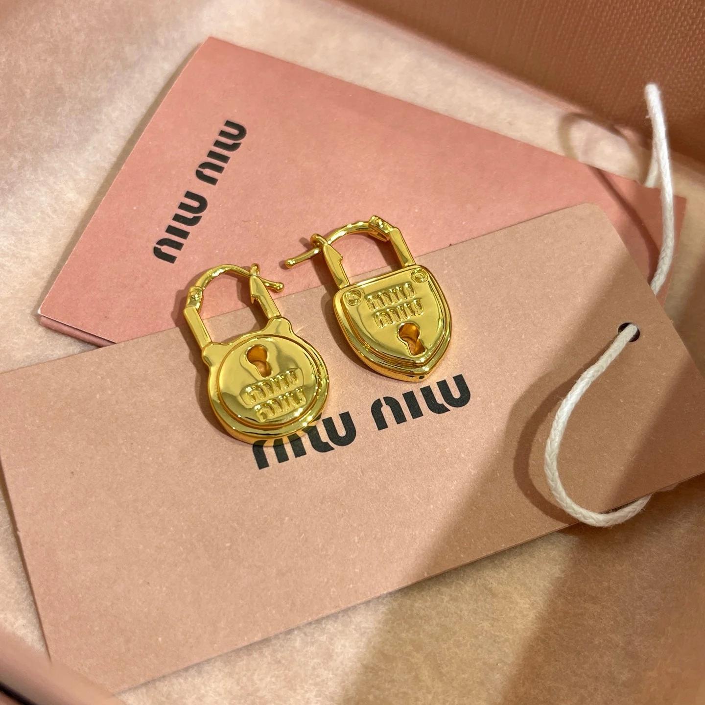 Miu  Lock - shaped Earrings YV24060127