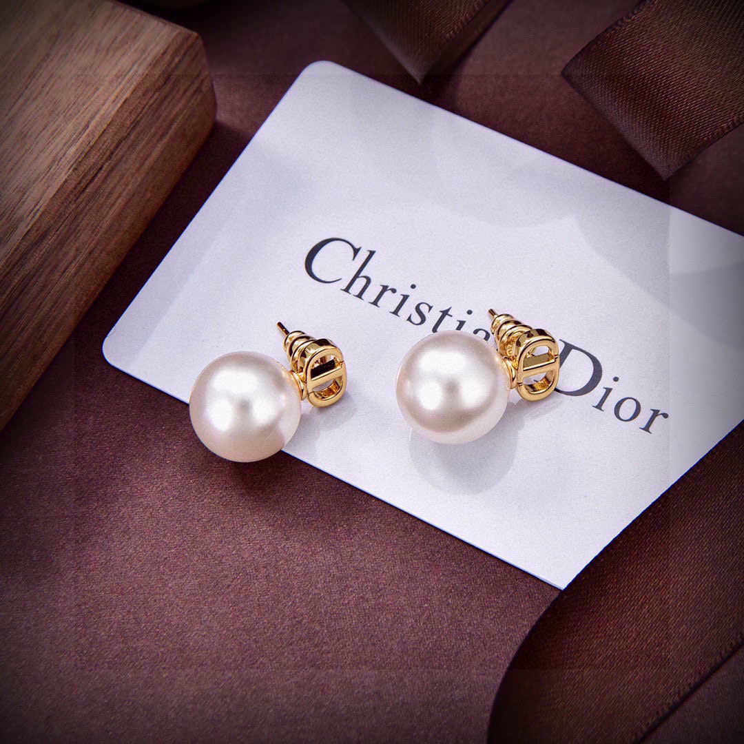 CD  Basic style bee  pearl  earrings  YV24060115