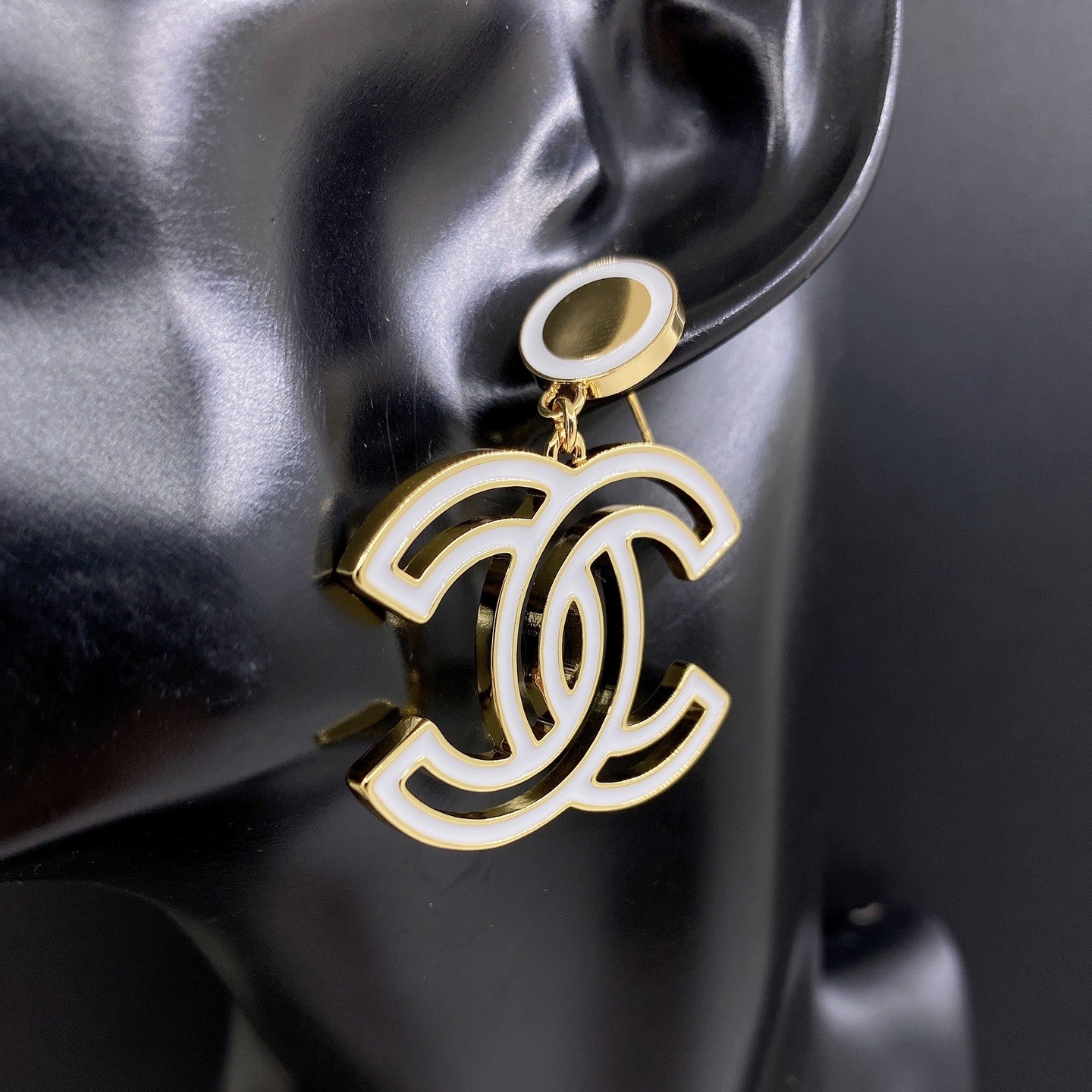 CH White hollowed-out CC earrings YV24060236