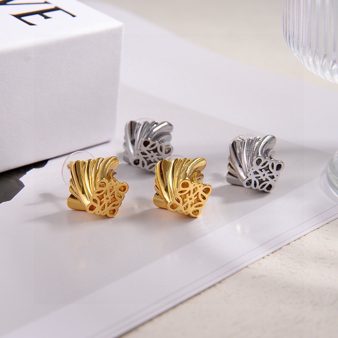 LOE Gold and silver - colored logo - distorted stud earrings YV24060230