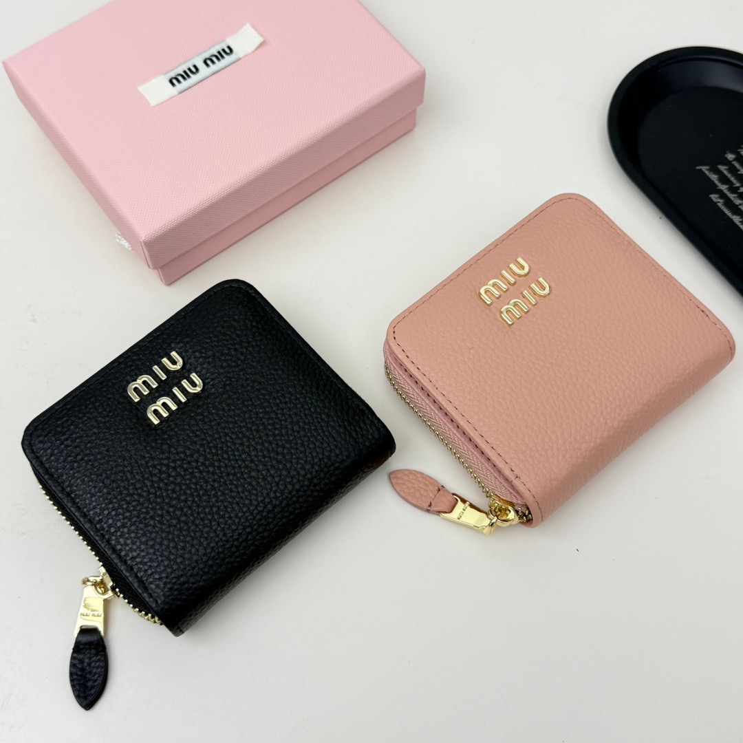 Miu Stylish Ladies Wallet WXR250439